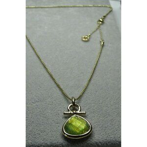 16" Yellow Gold Chain Necklace With Green Gemstone Pendant